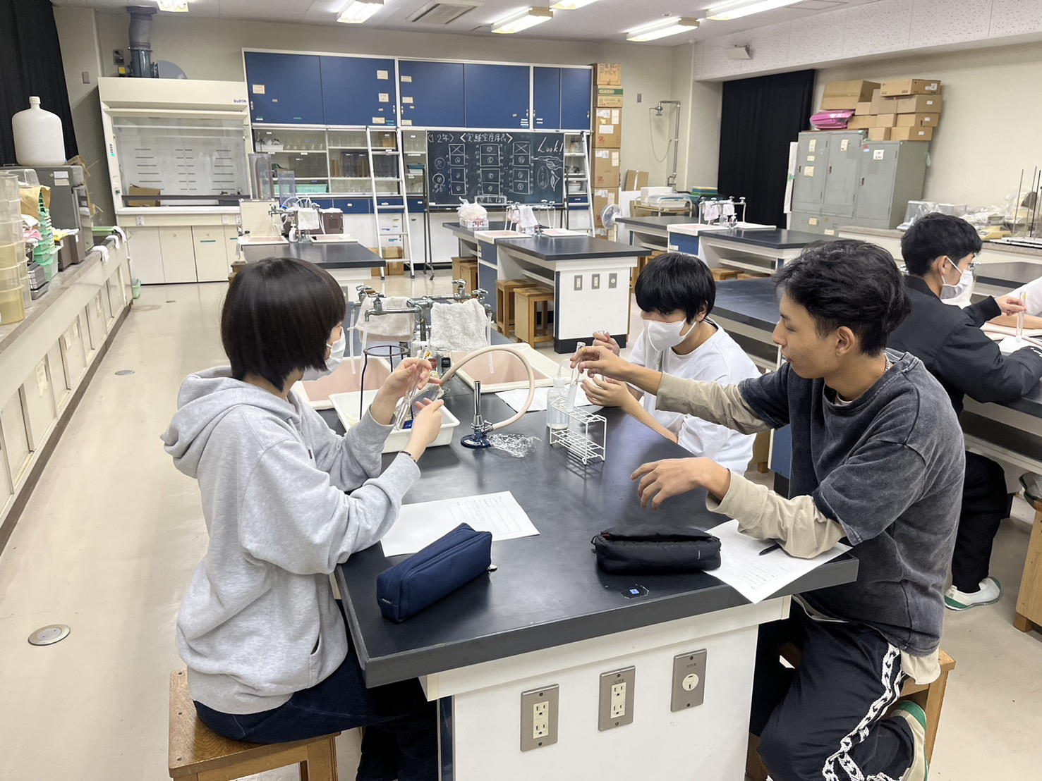 R6_化学と人間生活 (12).JPG